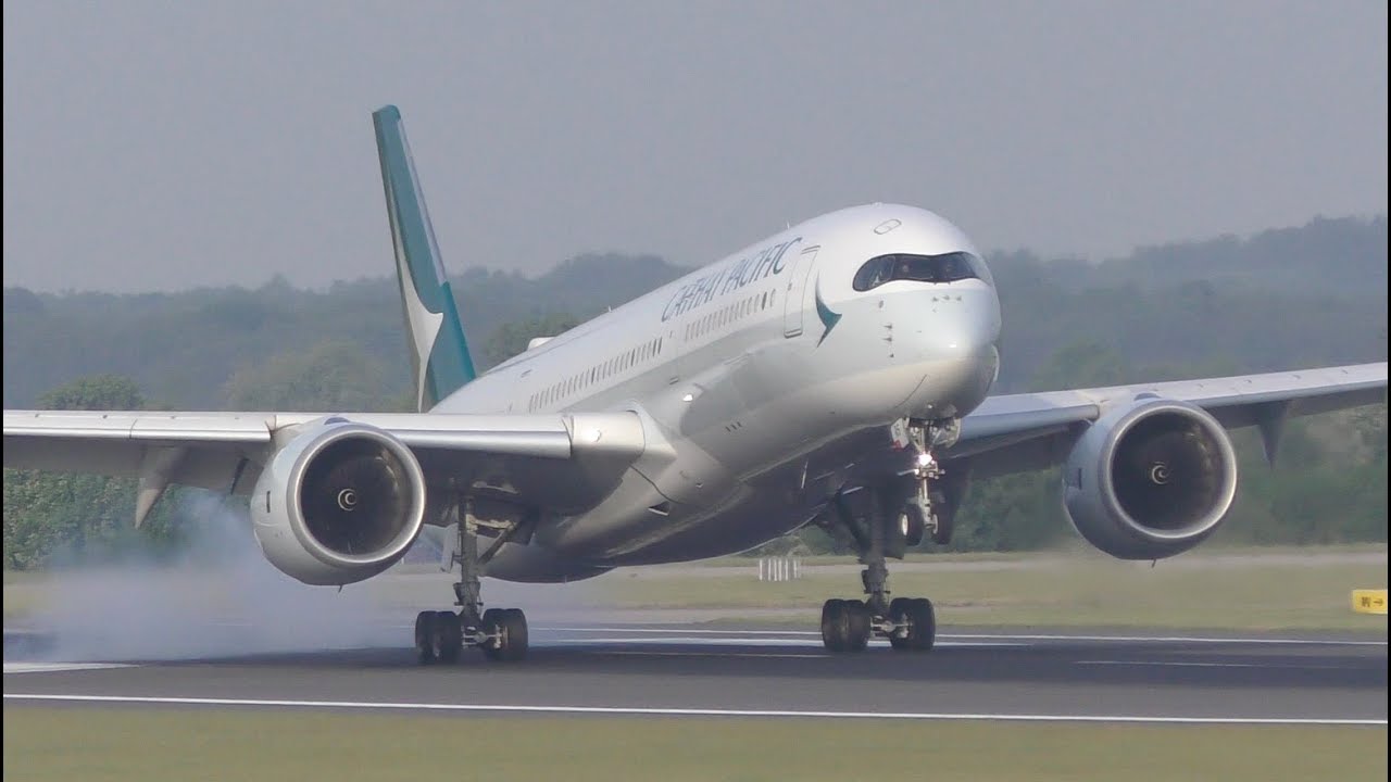 30 Close Up Aircraft Landings