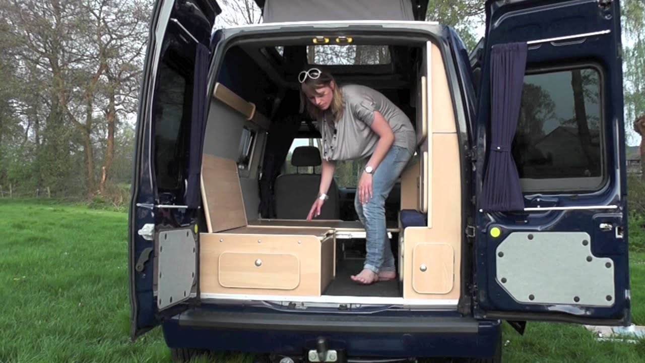 Demonstratie van de compacte Minicamper / CampUniq door JB Kampeerauto's.
