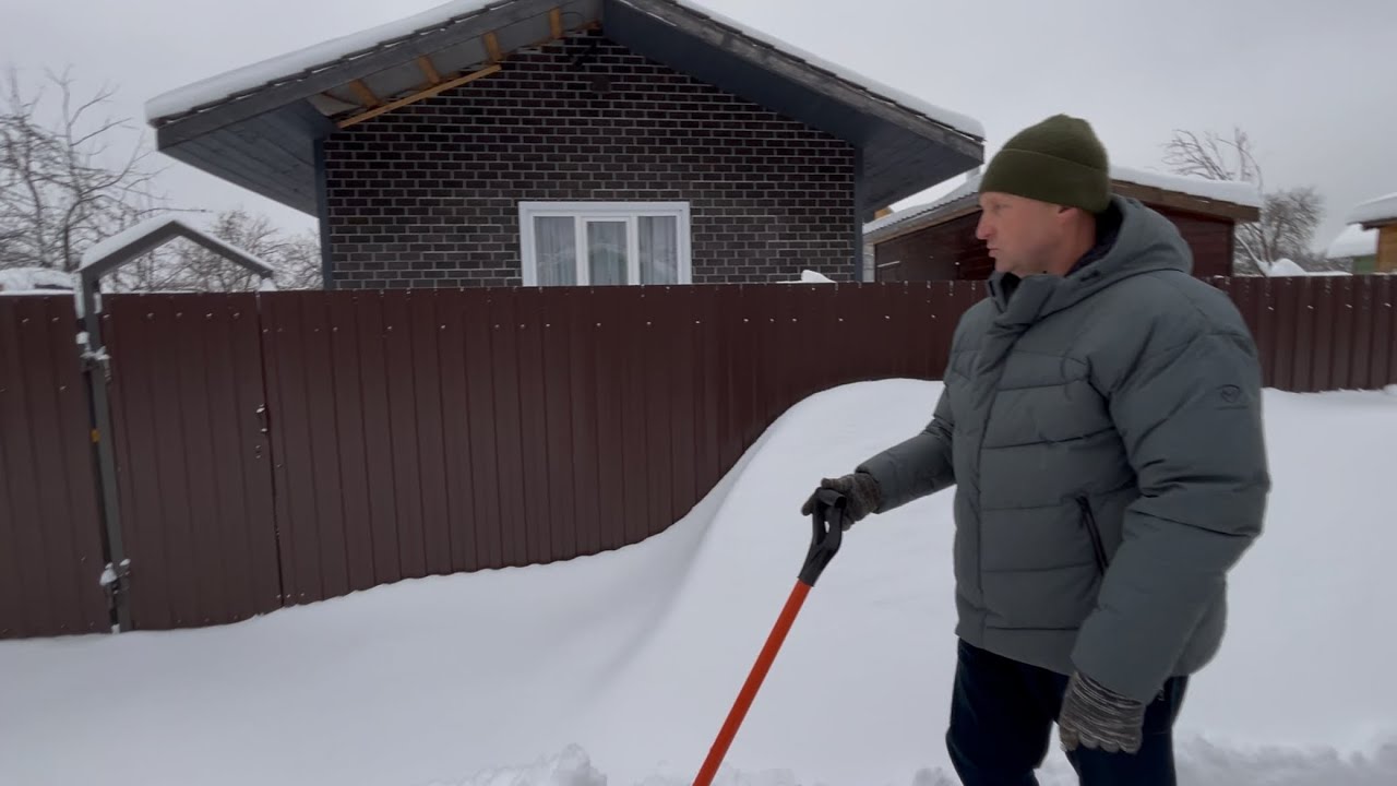 Устраняем последствие обильного снегопада в саду 🏡🌲❄️🌨️