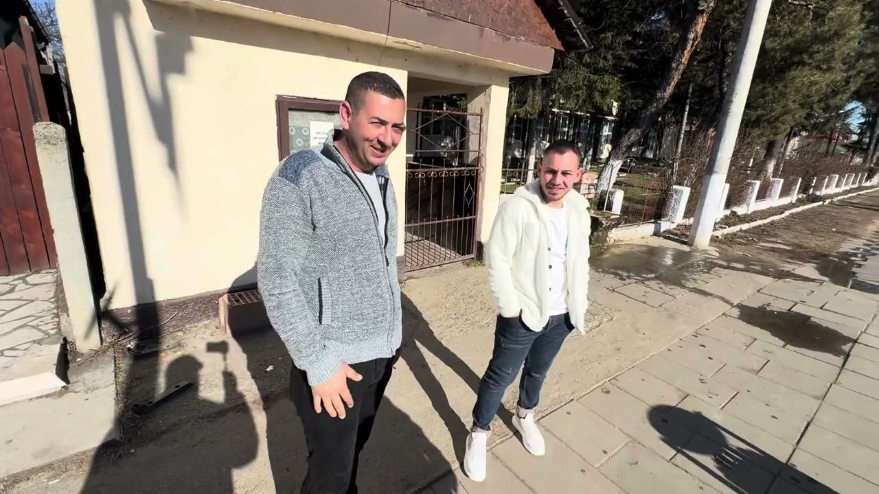 Singura acasa : A venit baba zana cu apa de la știubey!