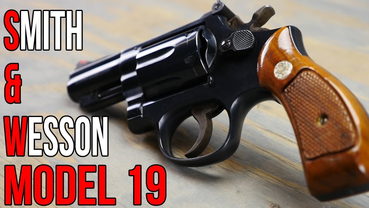 Револьвер Smith & Wesson Model 19 Snub Nose