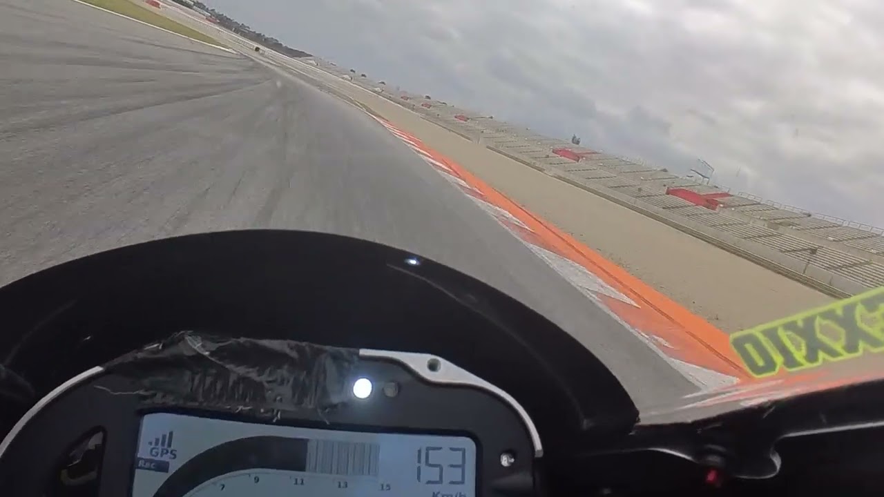 Valencia on board Yamaha r1