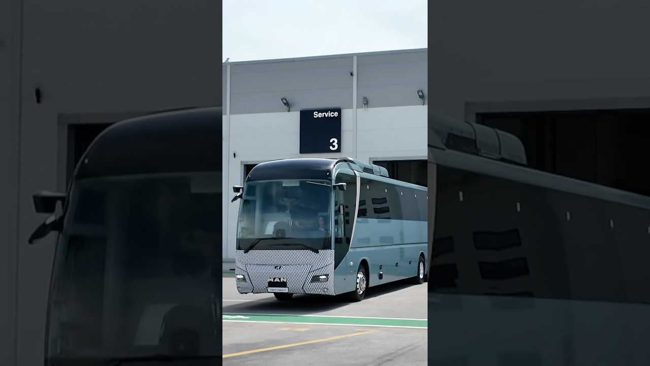 The first eCoach ever produced by an European manufacturer - MAN Lion&rsquo;s Coach 14 E