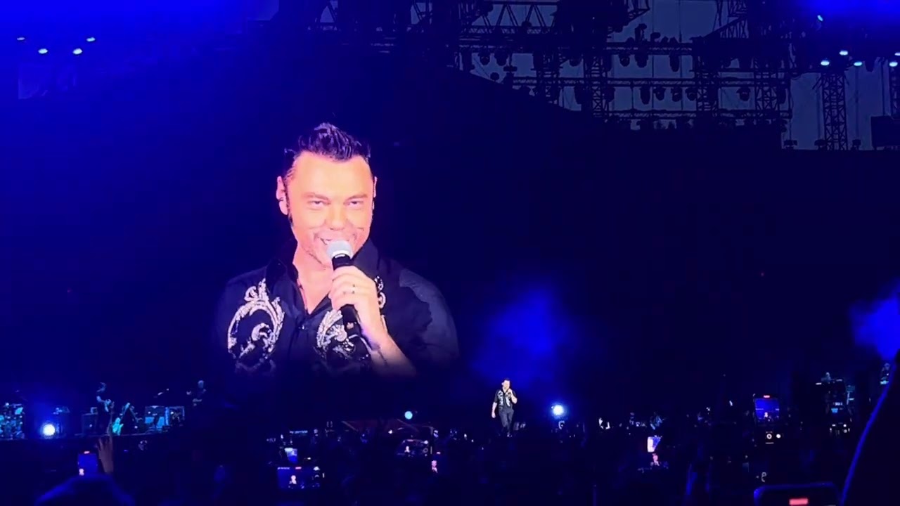Tiziano Ferro live TZN 2023 Bologna - Sere Nere