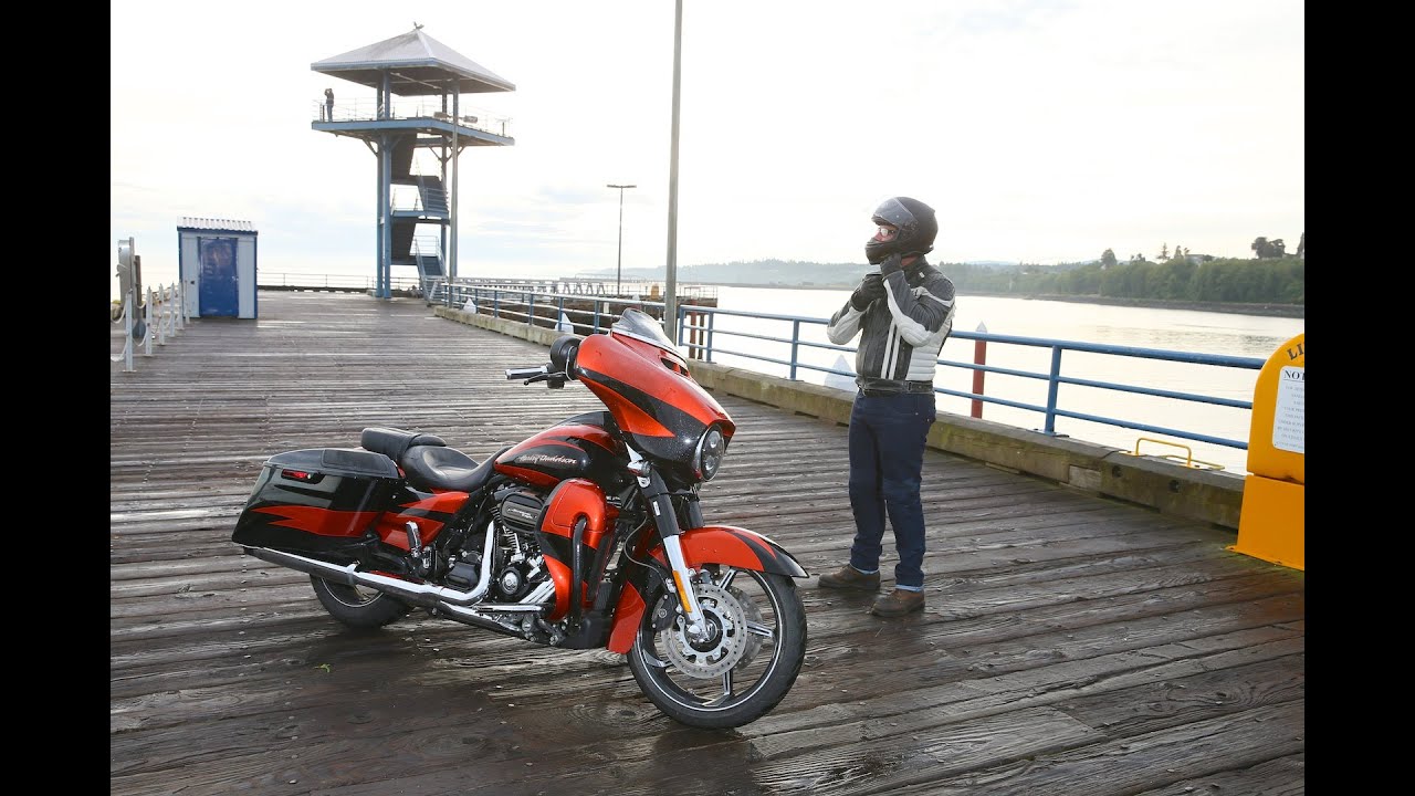 2017 Harley-Davidson CVO Street Glide 114 Cubic Inches Of Glory