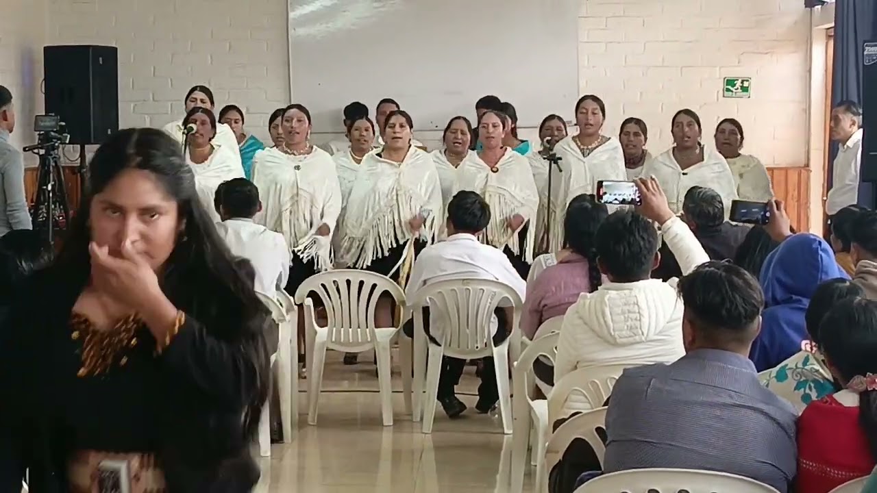 Coro mensajeras de cuturivi grande 