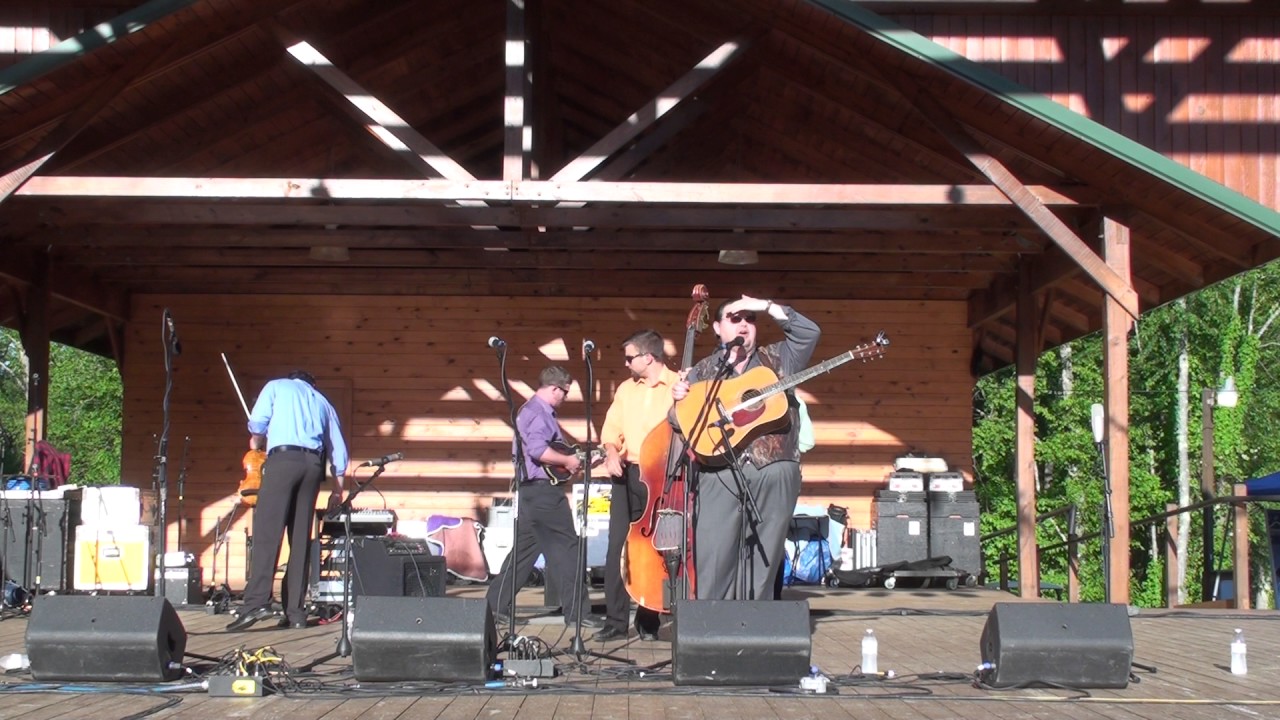 Junior Sisk & Rambler's Choice 5-26-2017 Chantilly Bluegrass festival - Floyd, VA