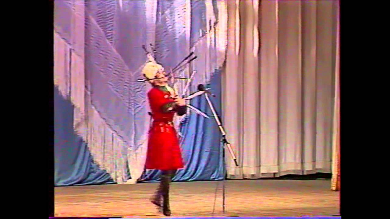 50 лет СОАССР - танец с кинжалами - Кошта Дзбоев