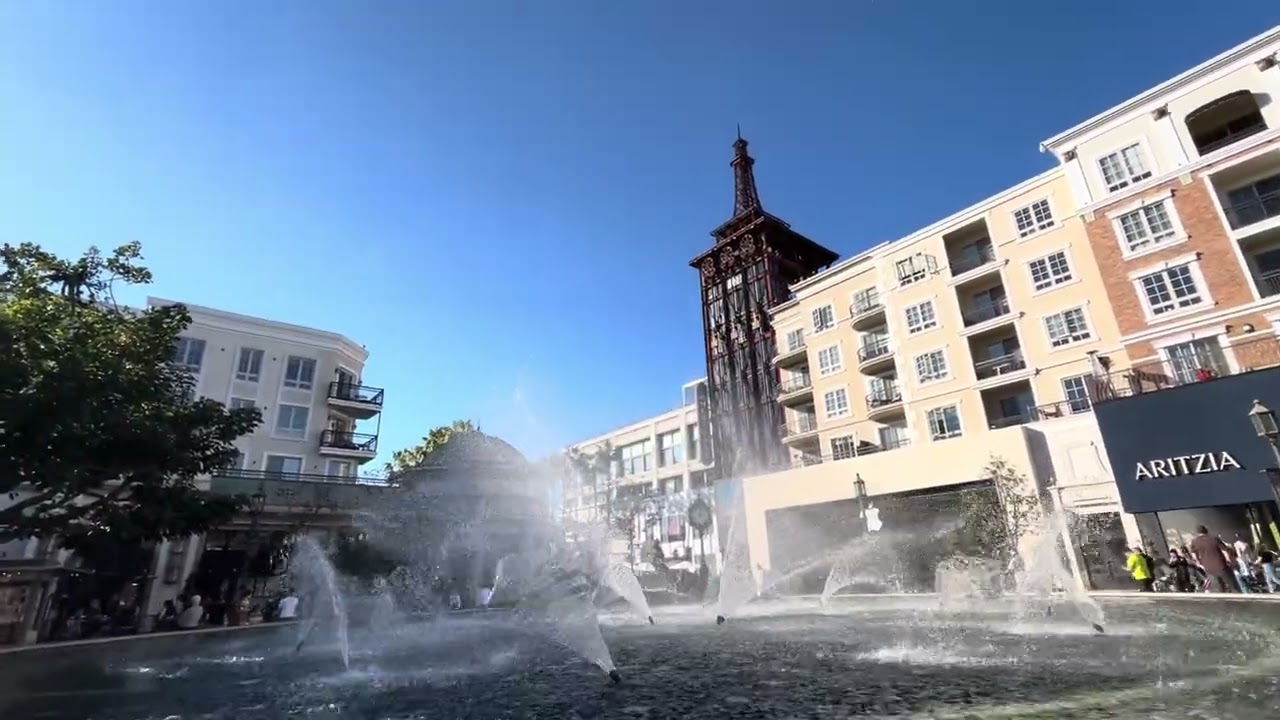 Americana Water show cheek to cheek ￼￼
