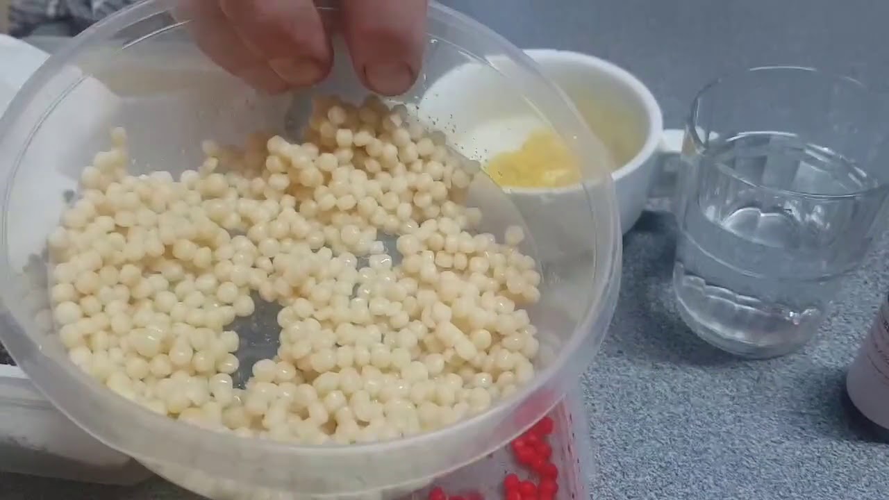 Samia (couscous) klaarmaken om te hengelen
