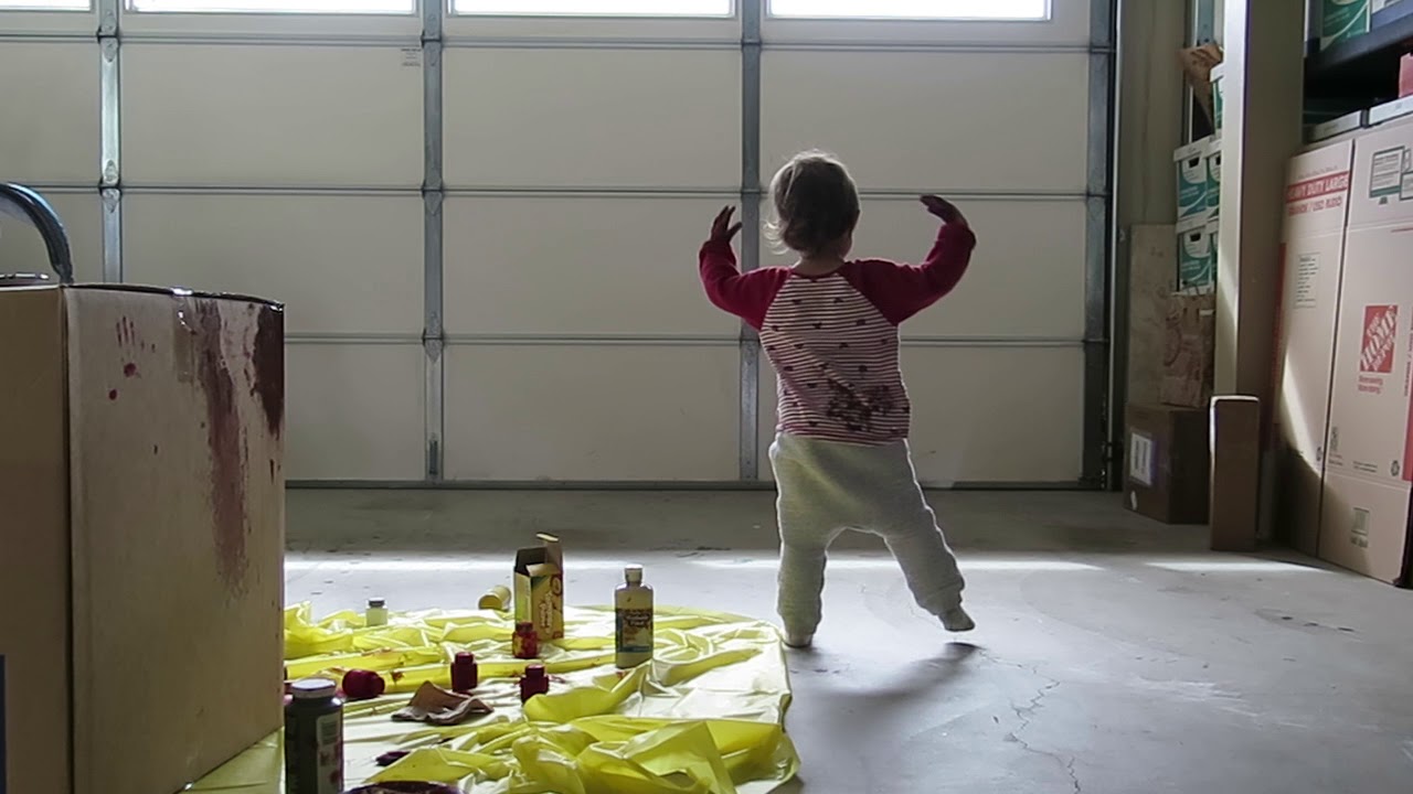 zosia dancing and painting