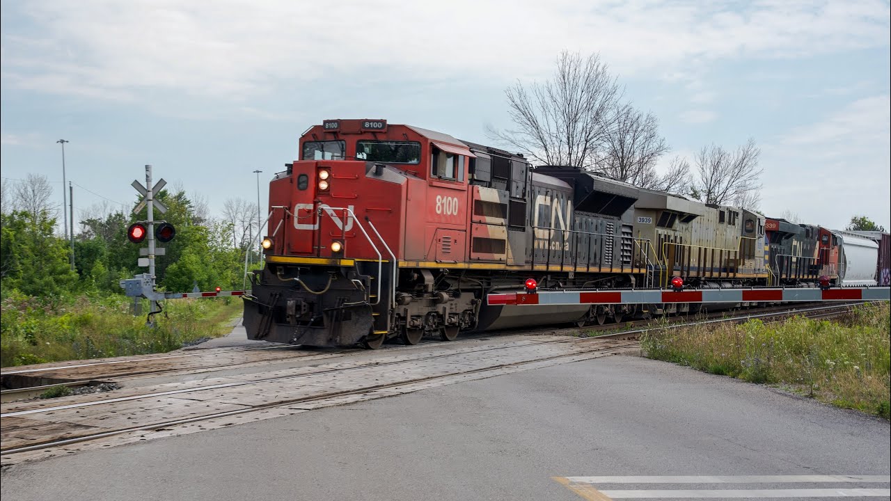 SD70ACE, Veterans Unit, Emergency Horn, Train Emergency, Horn Salutes And More At Darlington/Oshawa!