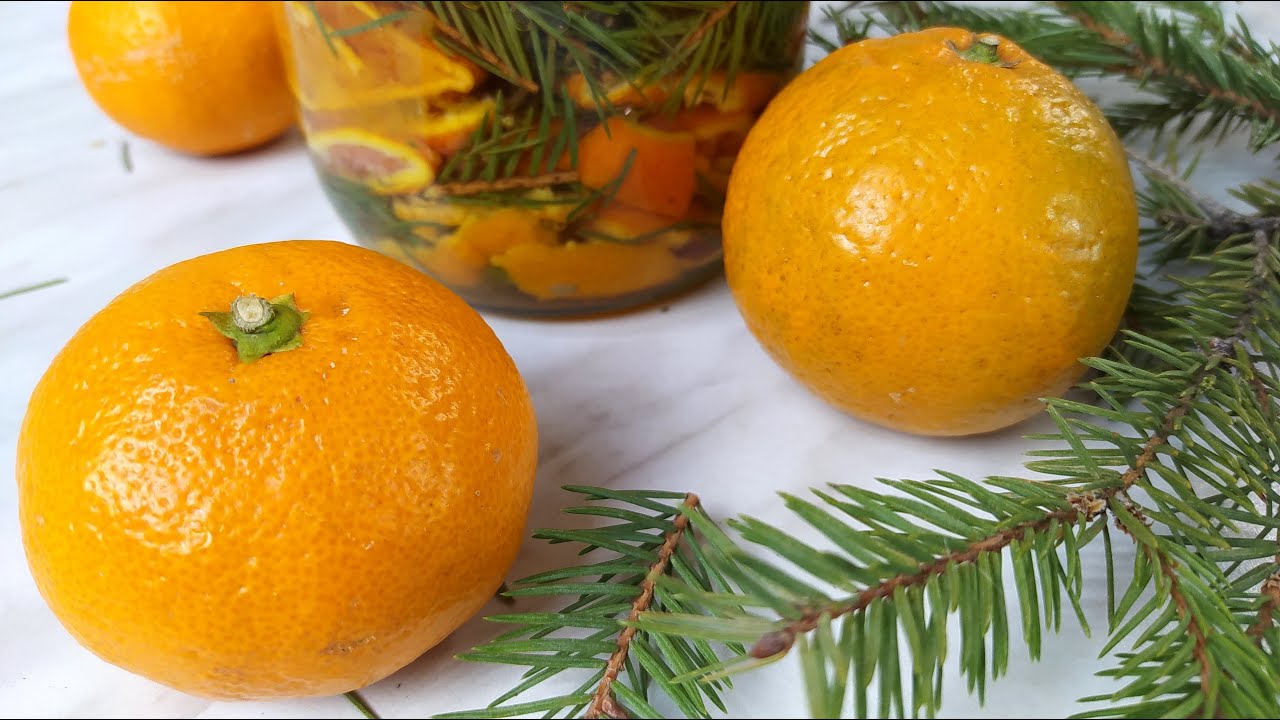 Как сделать уксус для уборки из мандариновых корочек и хвои?