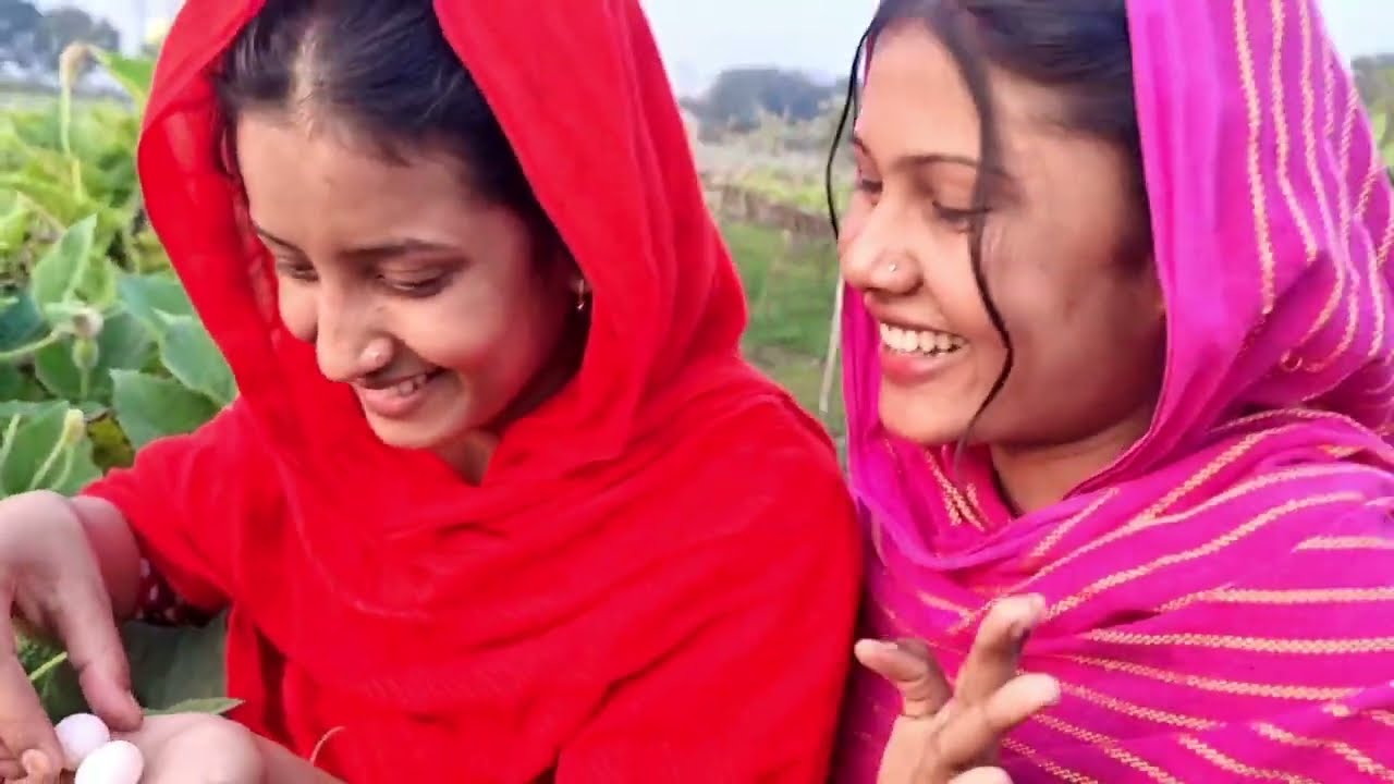 হটাৎ কি দেখে এতো হাসি দিলো। #villagelifepiya 