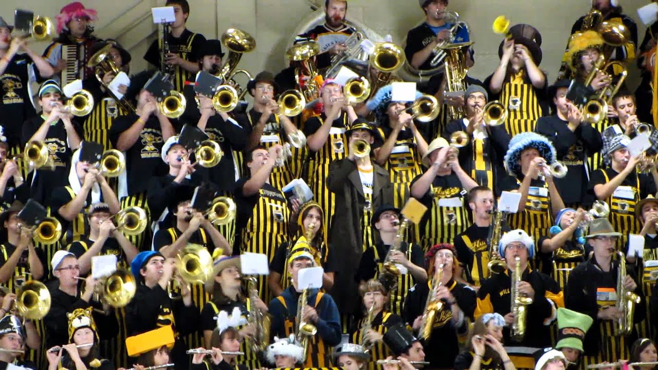 Husky Pep Band - Michigan Tech Fight Song