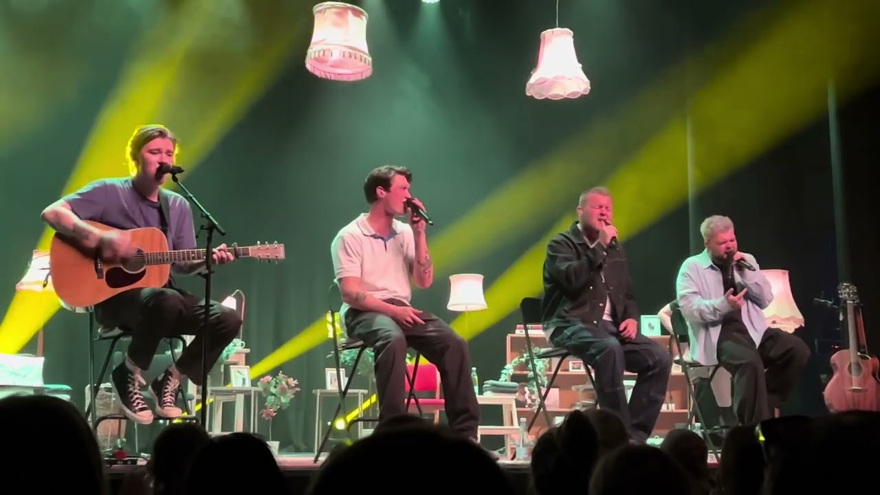 Page Four - Lyver (Magasinet, Odense 250410) @PageFourVEVO
