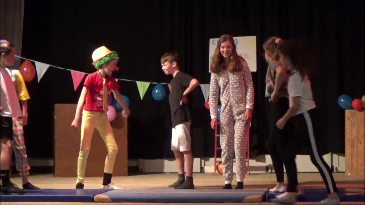 2018 - 2019: Theatervoorstelling door de Leerlingenraad voor de kleuterschool