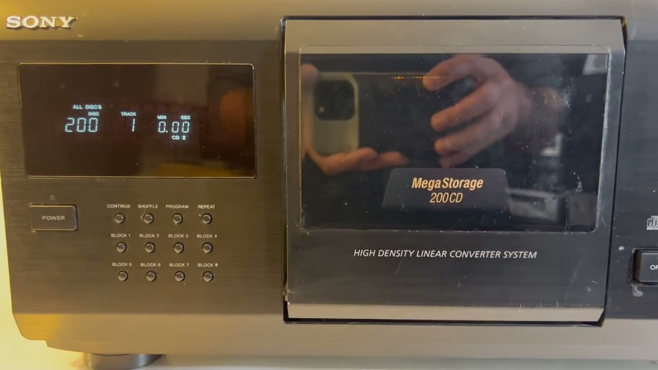 Sony CDP-CX205 200 Disc Mega Storage CD Player Disc Changer
