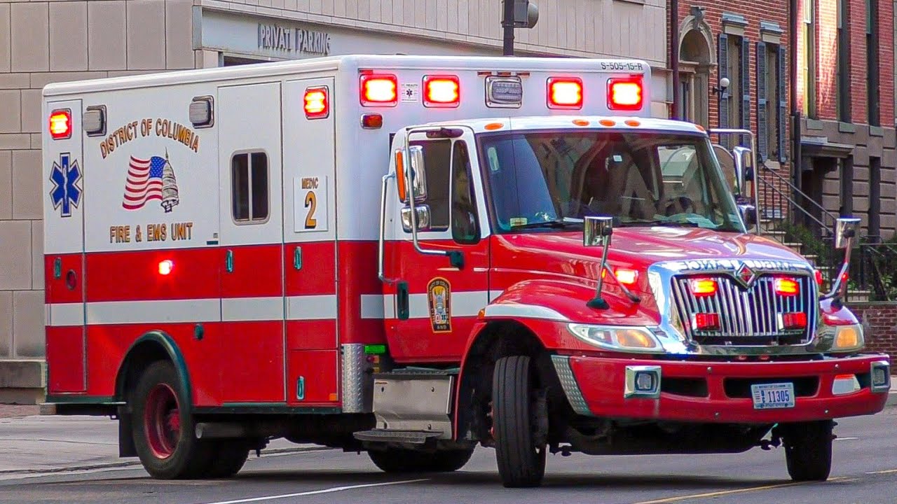 DCFD Medic 2 Responding x2