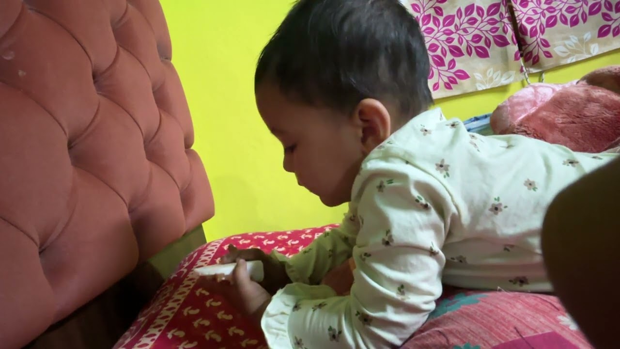 ঘুমানোর আগে ঠাকুরের সাথে কথা বলছে....🙏🏻 #jayjagannath #purijagannath #cutebaby #God #baby 