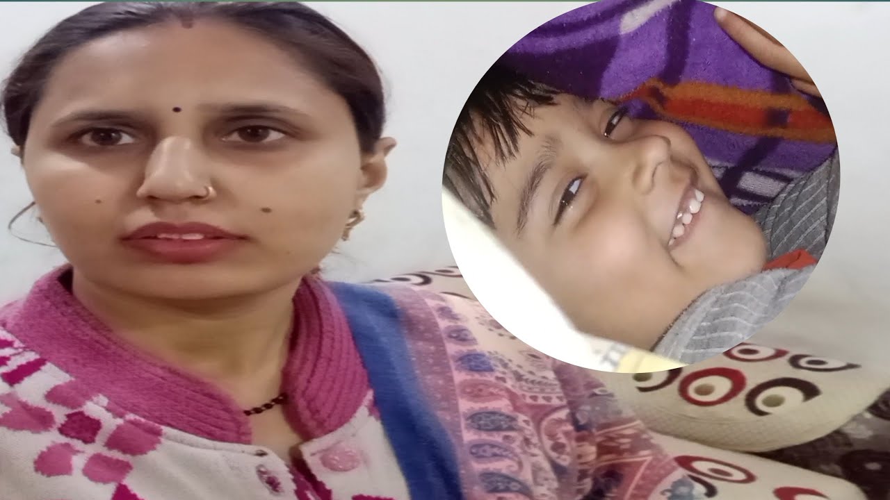कंबल में छुपकर ये क्या कर रही हैं Divi