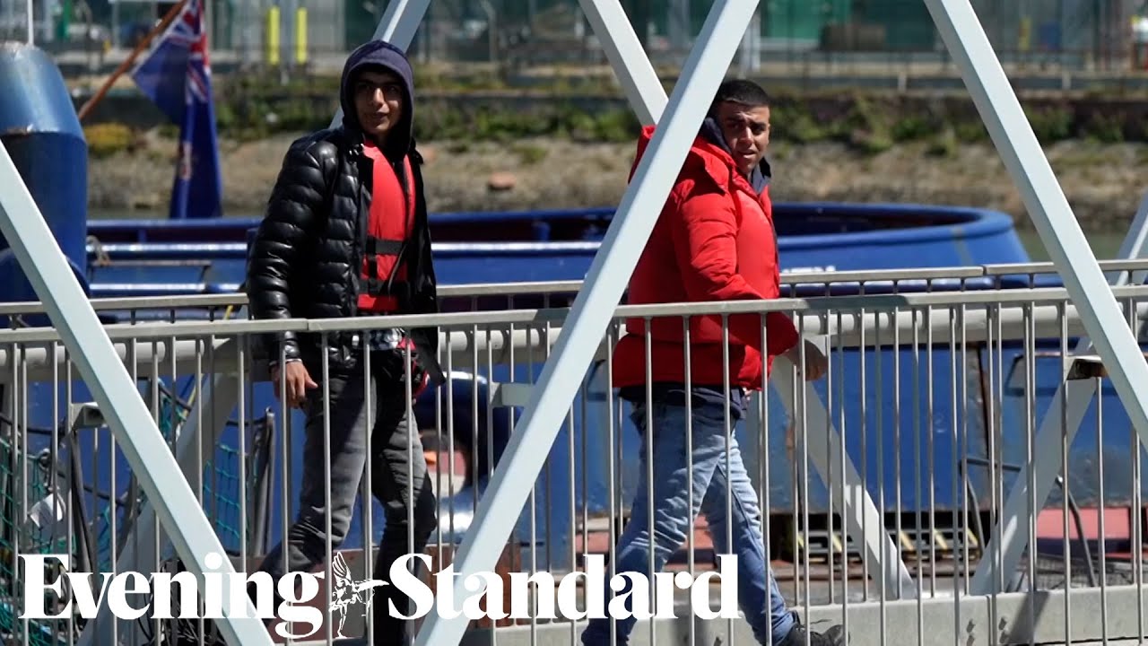 UK rescues over 260 migrants in the Channel amid Rwanda deportation row