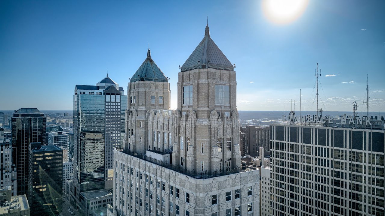 Kansas City Drone Tour: 909 Walnut St, unit 31 - Daniel Bohrer