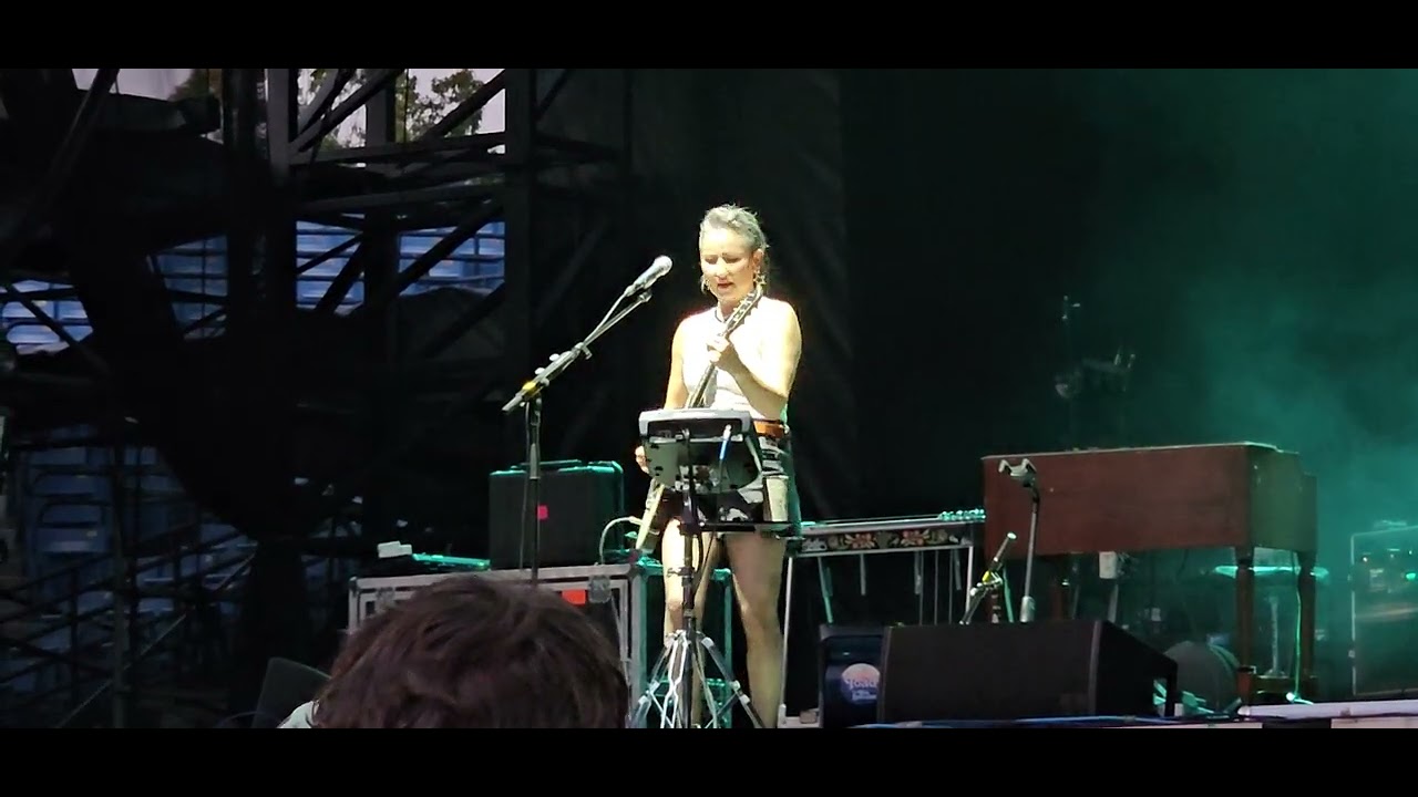 KT TUNSTALL  - BOYS OF SUMMER 