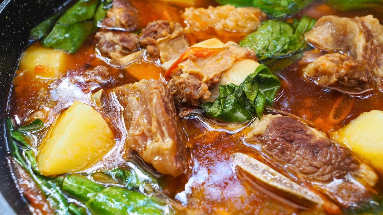 TURUAN KO KAYO KUNG PAANO PASARAPIN ANG BEEF, SABAW PALANG MAPAPA WOW KANA SA SARAP..