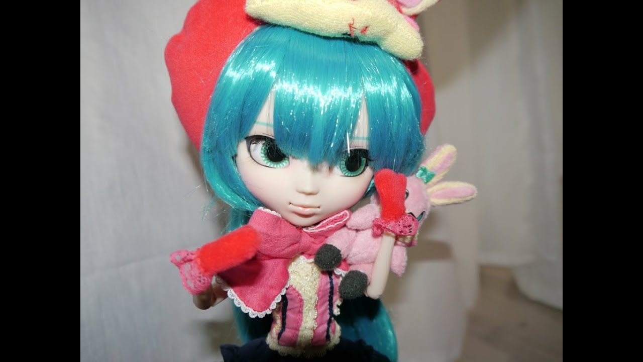 Hatsune Miku Pullip LOL Version opening by Nawnee [no commentary, ASMR?]