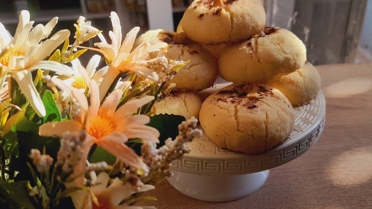 حطيتلكم رقم هاتفي لطلبياتكم / غريبة بدون غلوتين الذوق تاعها متعة 😍😌