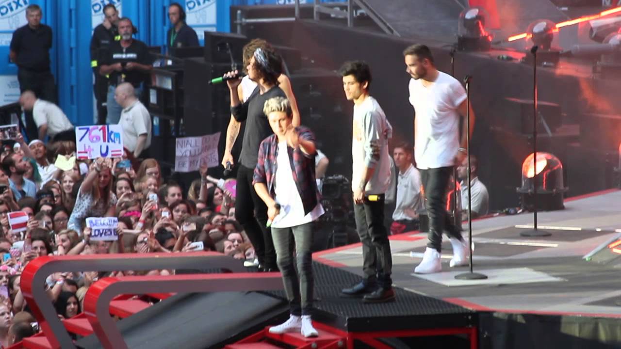 One Direction - Through The Dark, Happily & Little Things (WWA Dusseldorf, 02/07/2014)