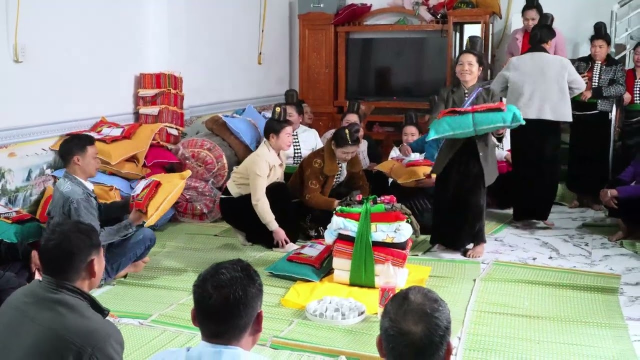 Lễ Đón Dâu Và Phát Quà Tặng 