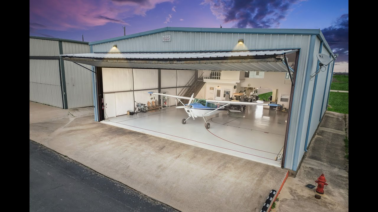625 Aviator Drive at Hicks Airfield (T67) in Fort Worth Texas