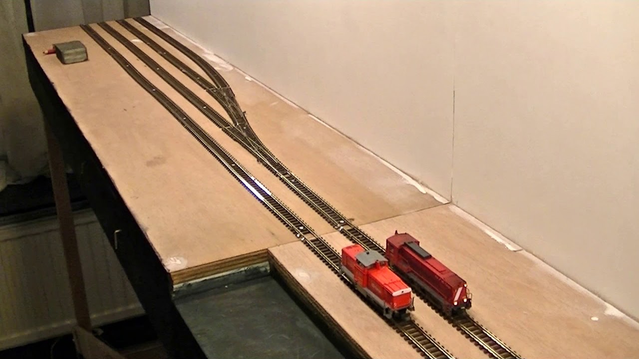 N scale vlog 184. Ruwbouw modules klaar. Rails leggen en testritten.