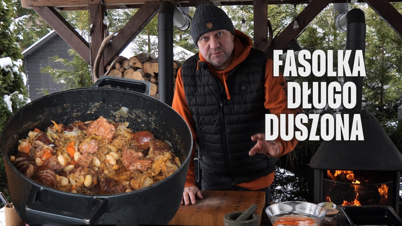Fasolka długo duszona z kiszoną kapustą  mięsem i kiełbasą / Oddaszfartucha