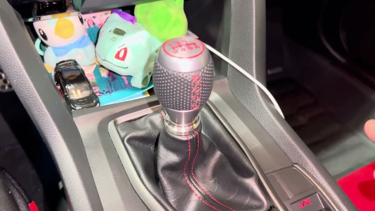 Acura Integra Type S Shift Knob + Acuity Shift Boot Collar Upgrade installation On My FK8 Type R