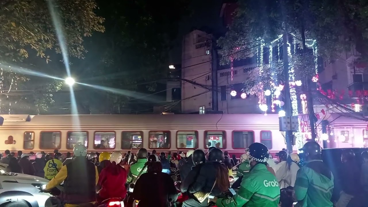Tàu khách 06/12/2025 P3