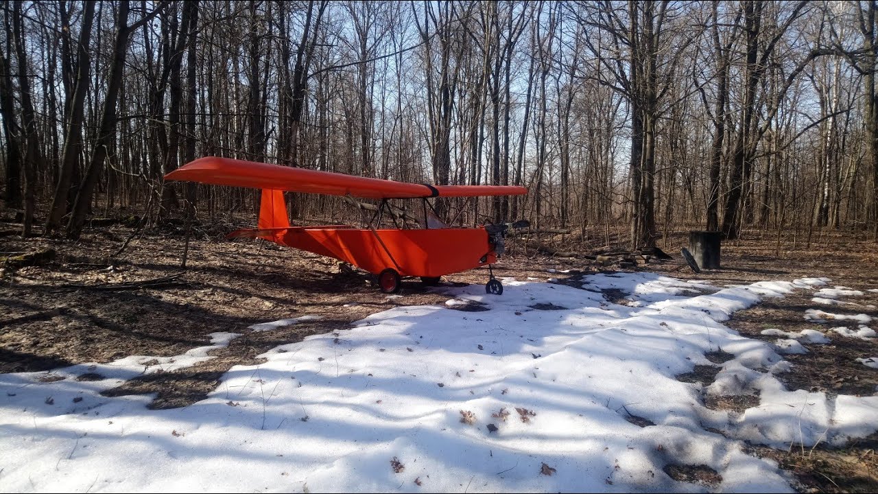 Самолет Пчёлка-5, осмотр/ Light aircraft Pchelka-5 preflight.