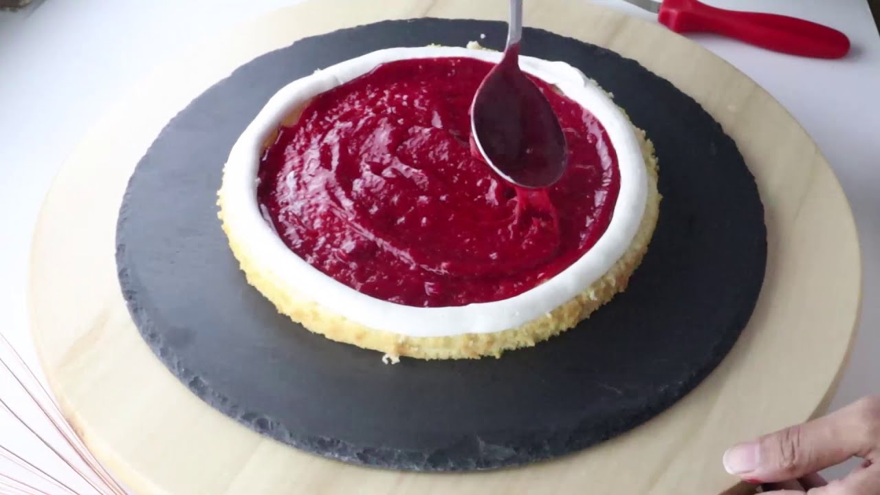 White Chocolate Raspberry Cake / Sweet n Spice