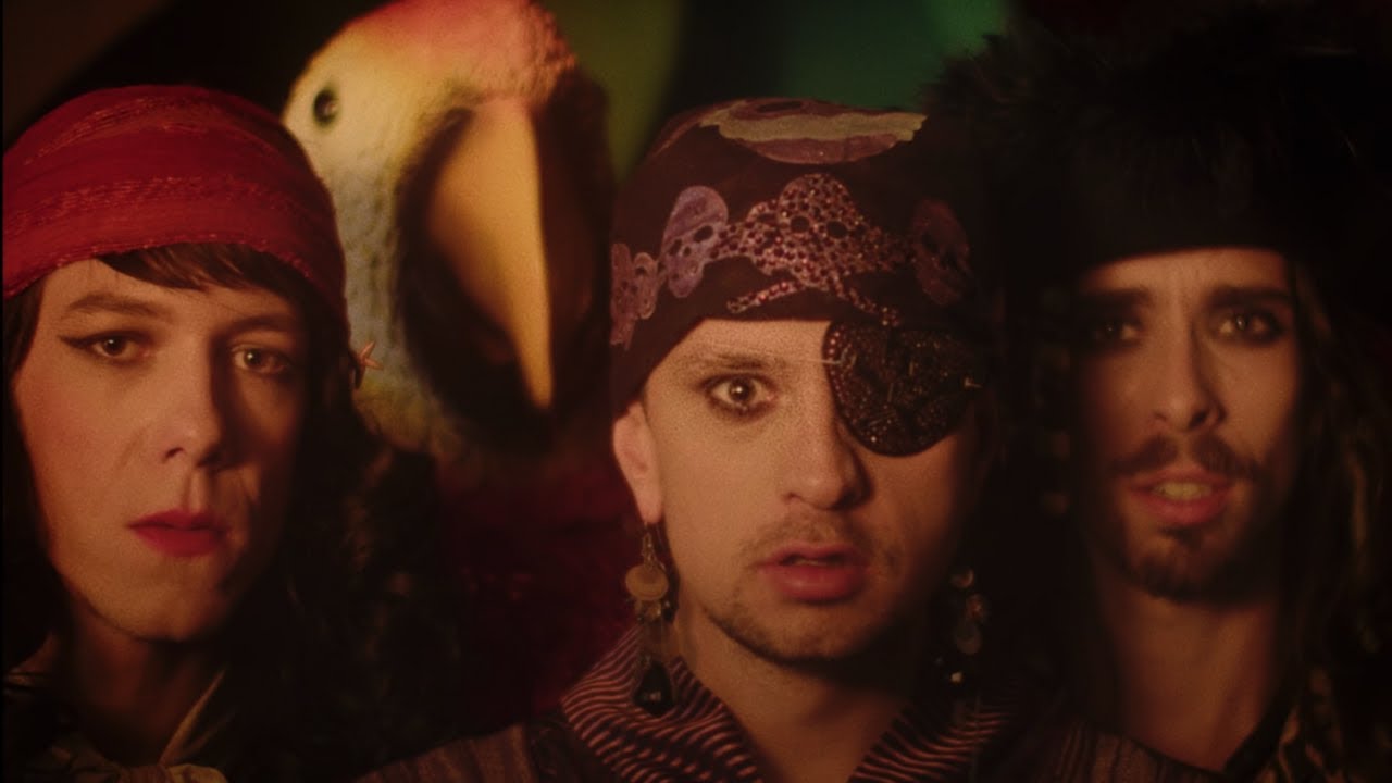 MRFY - RonRon (Official Christmas Video)