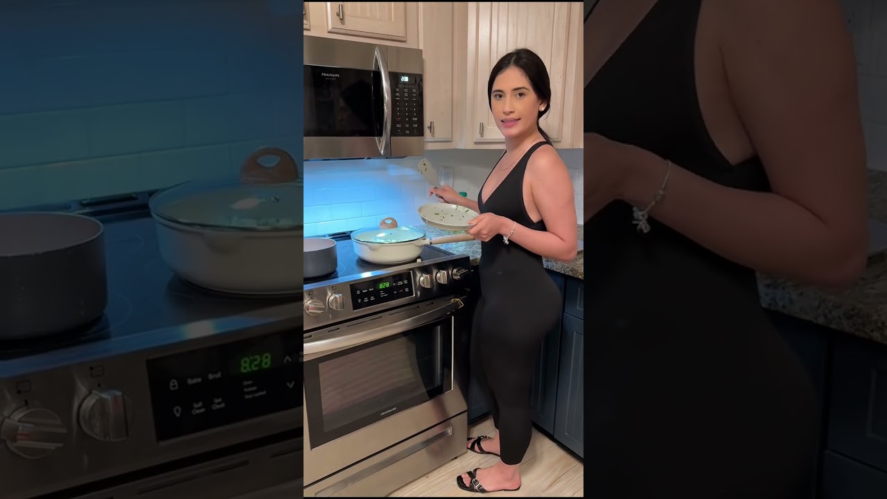 Cocinando enchiladas salvadoreñas 
