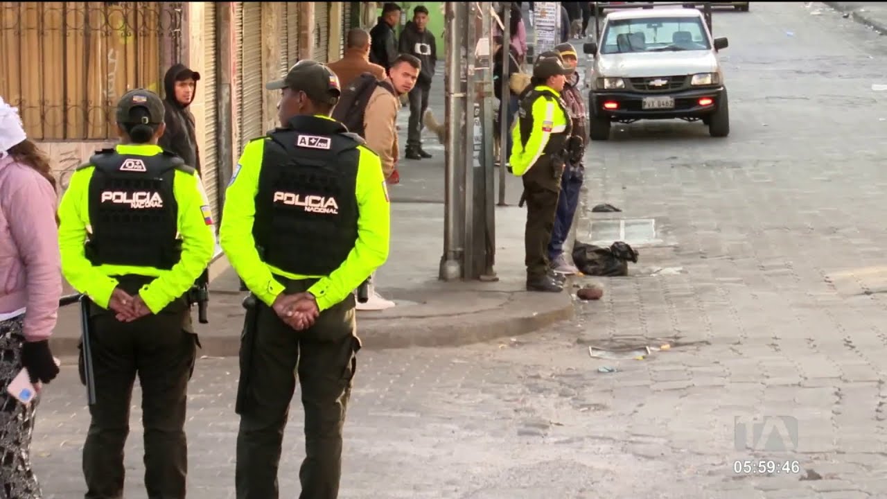 Cinco armas de fuego fueron decomisadas en un allanamiento en Quitumbe, sur de Quito