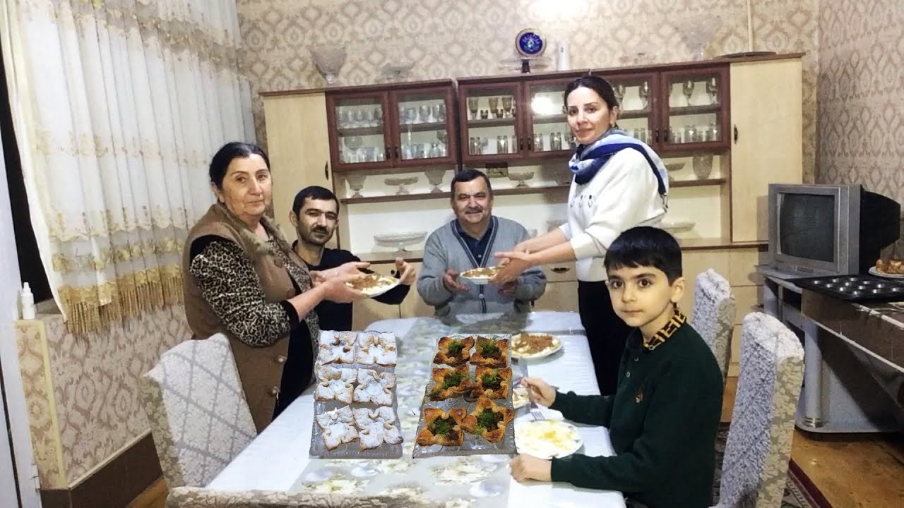 Слоеное тесто Мясной хлеб в форме цветов и сладости в форме розы / Натуральный фарш Хангал