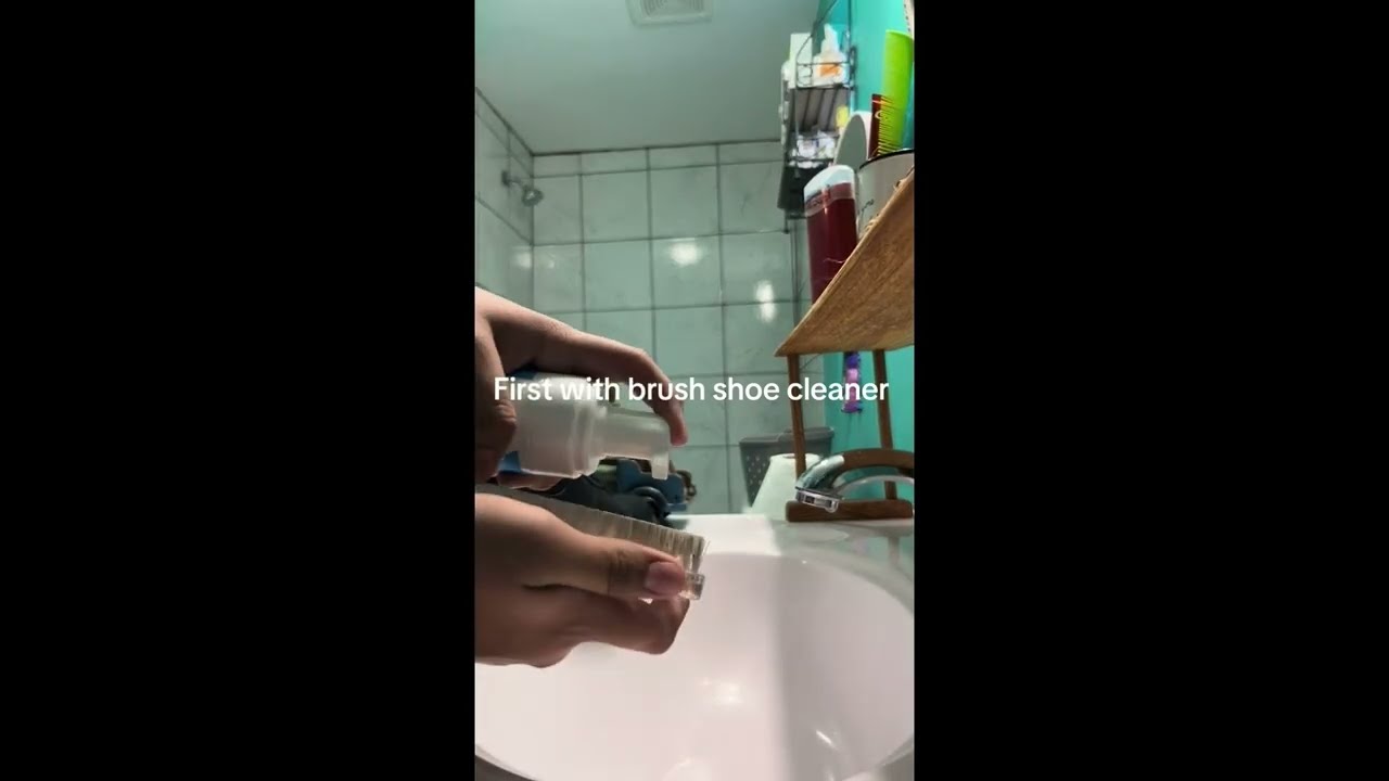 How to clean shoe