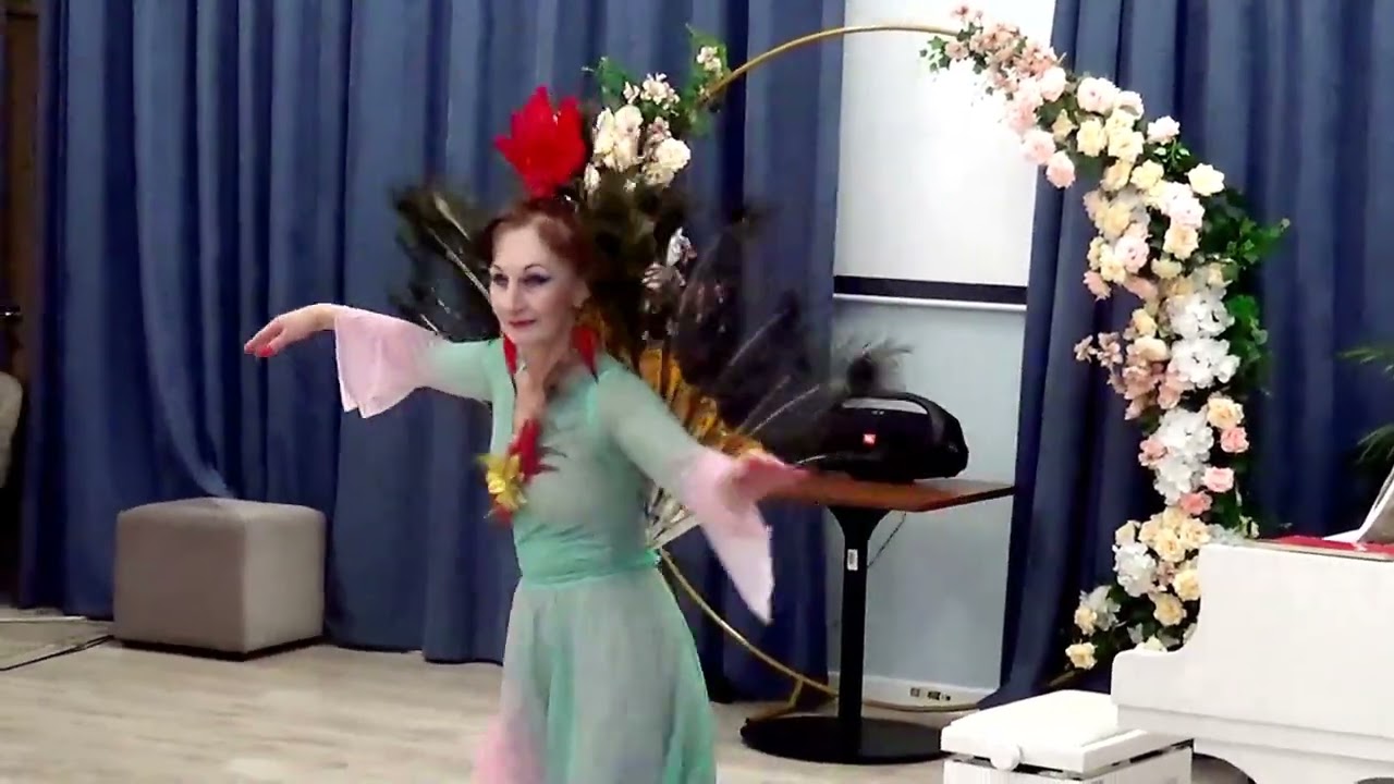 Танец Павлина