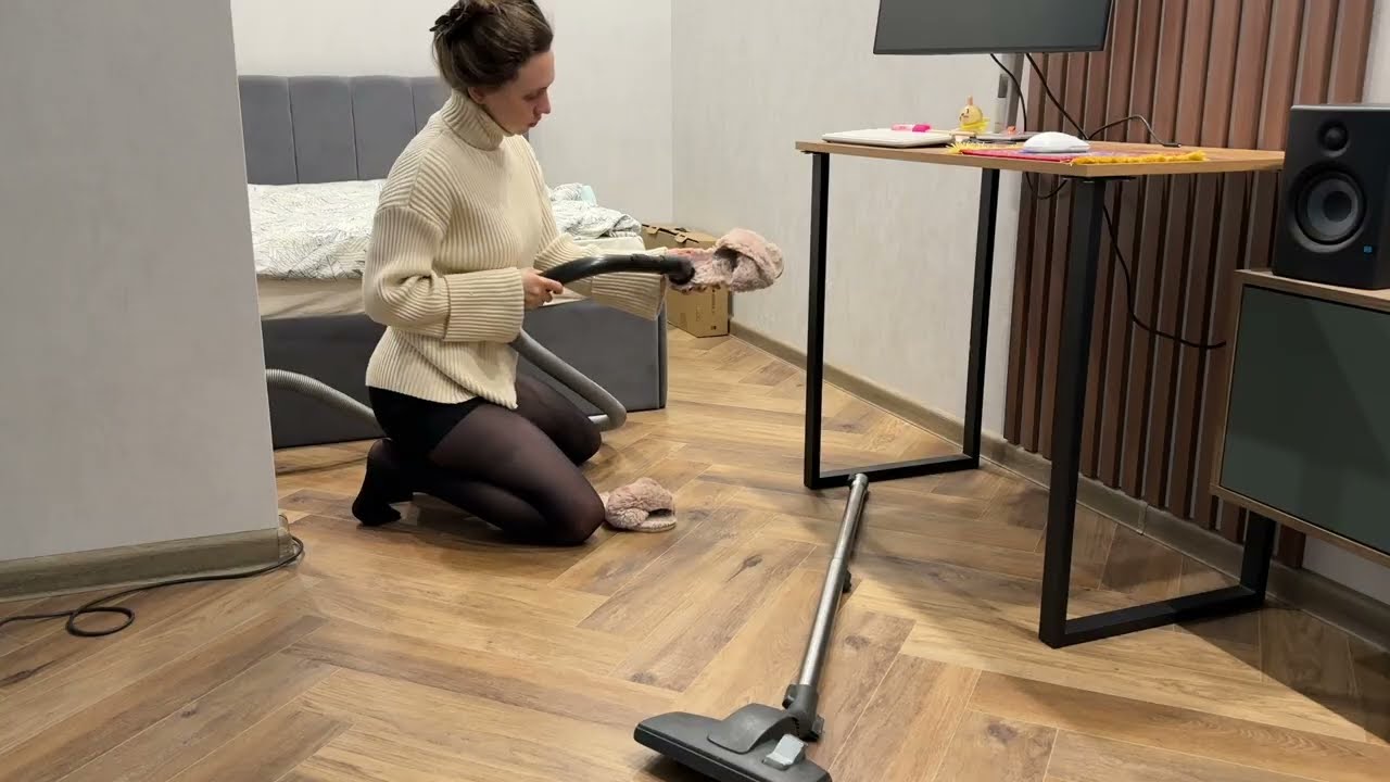 Cozy home vacuuming & cleaning session [asmr sleep]