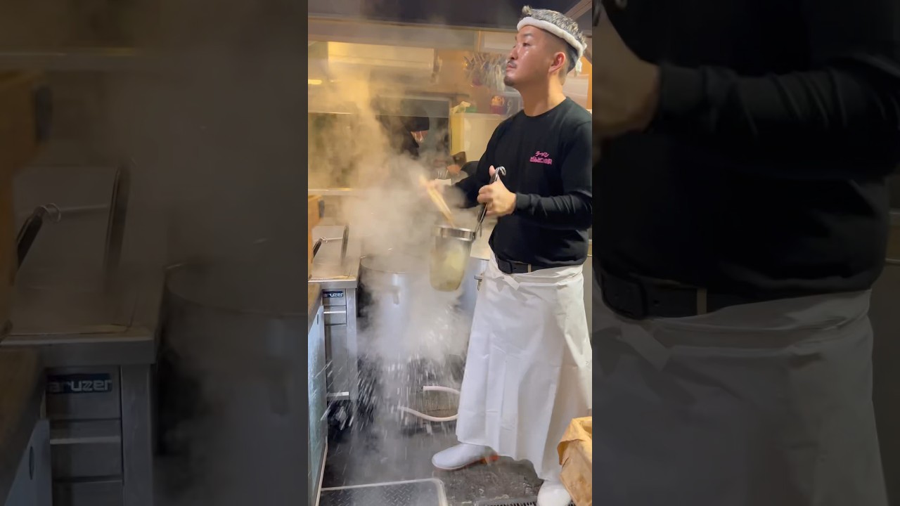 日本最速 朝4時開店&rarr;深夜3時に行列が殺到する朝ラーメン