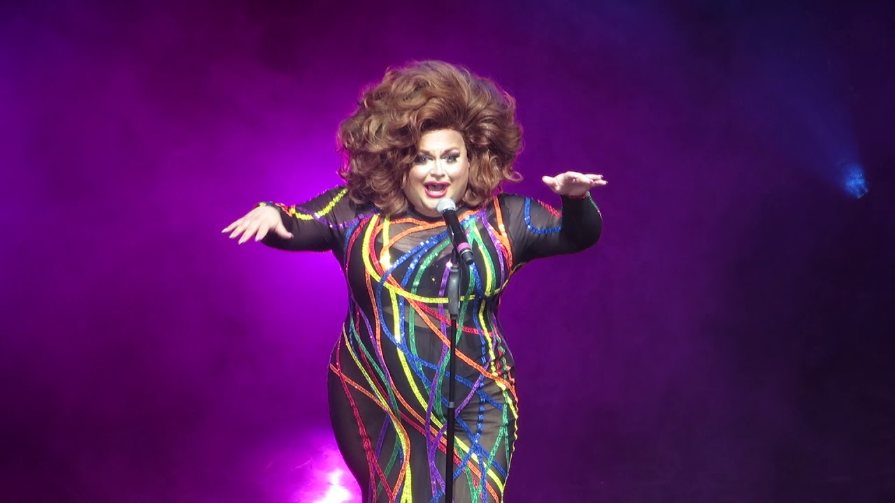 Ginger Minj - I Am What I Am - live at the Drag Ball