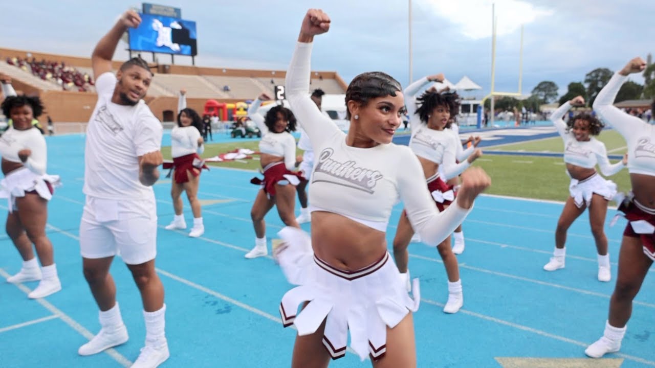 VUU CHEERLEADERS FIRST GAME! | The Moment We've All Been Waiting For!